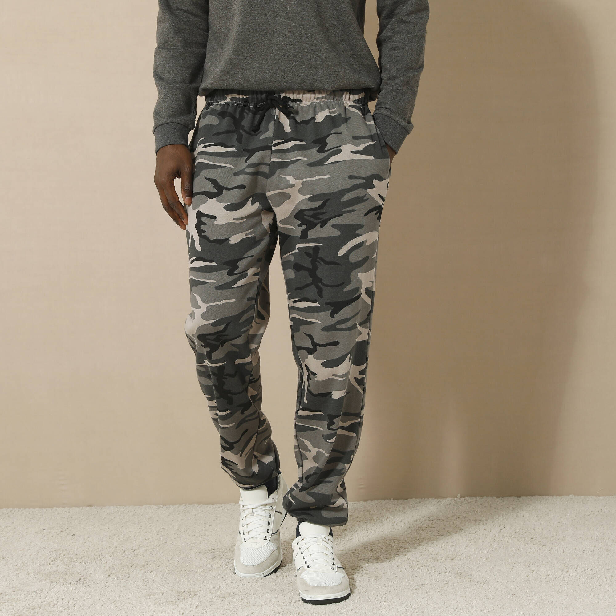Blanche porte jogging homme outlet